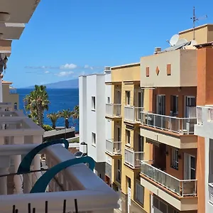 Beautiful With Air Conditioning Just Steps From The Sea In Playa de San Juan (Tenerife)